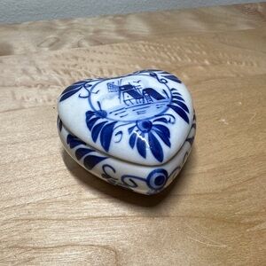 Hand Painted Delft Blue Heart Trinket Box Holland Windmill small